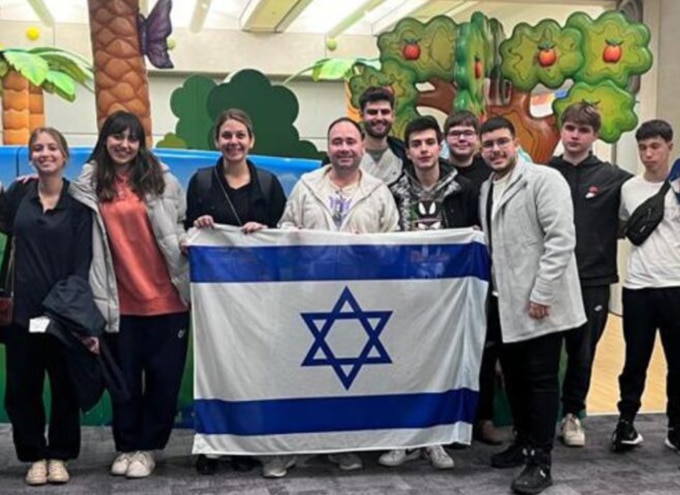 Israeli Students Visit Mexico for a Respite from trauma of October 7